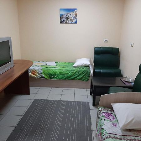 Motel Roza Vetrov Omsk Zewnętrze zdjęcie